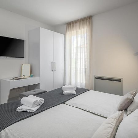 Apartment Nina & Mauro Poreč Extérieur photo