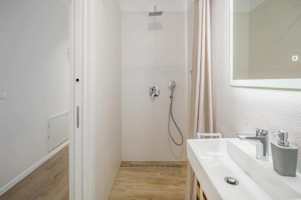 Apartment Nina & Mauro Poreč Extérieur photo
